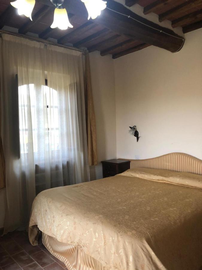 La Casina Di Helen Apartment Montalcino Exterior photo